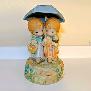 ☔ RARE Vintage Betsey Clark Musical Figurine